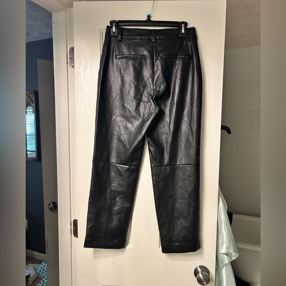 Aritzia Babaton | Hasek Faux Leather Cropped High Waisted Pants - Size 4 - Picture 5 of 8